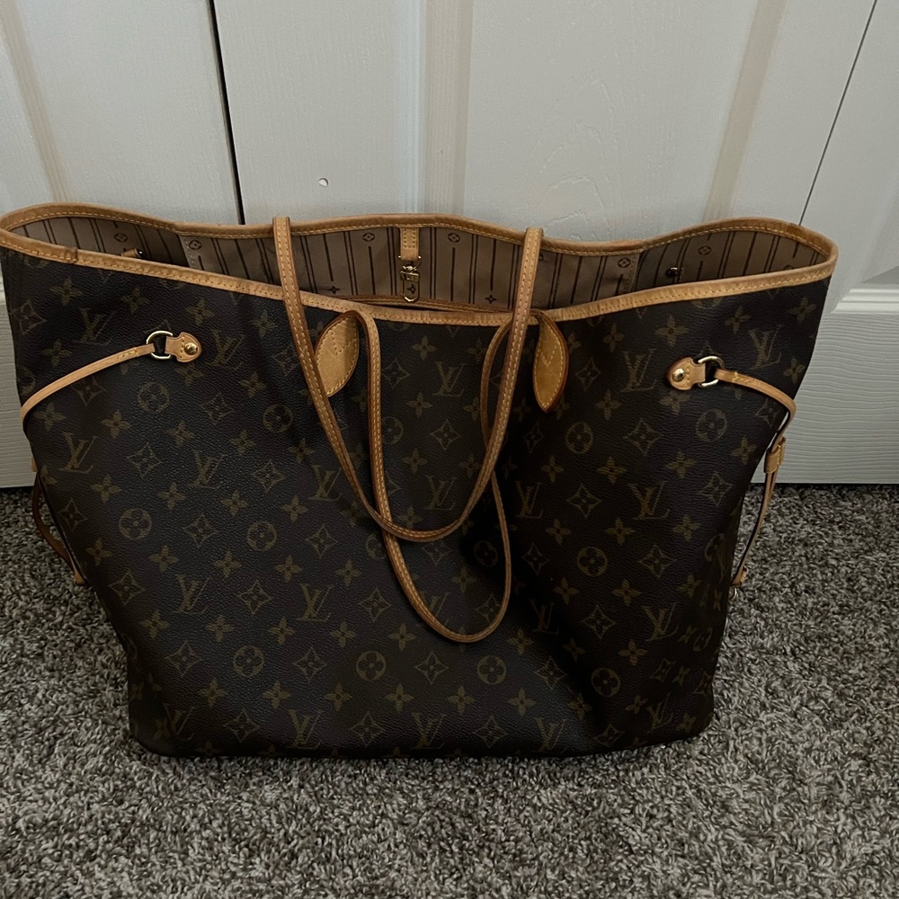 Authentic Louis Vuitton Neverfull GM-Monogram